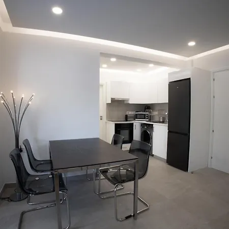 Phaedrus Living: Luxury Mackenzie Flat شقة لارنكا